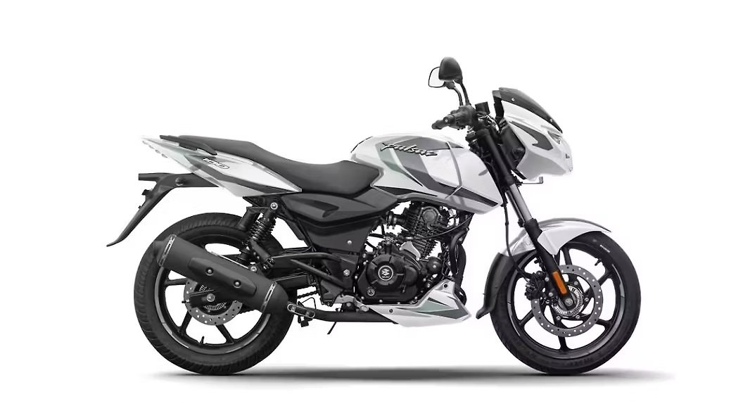 Bajaj Pulsar 180 Returns Iconic Bike Relaunched in India at Rs 1.22 Lakh